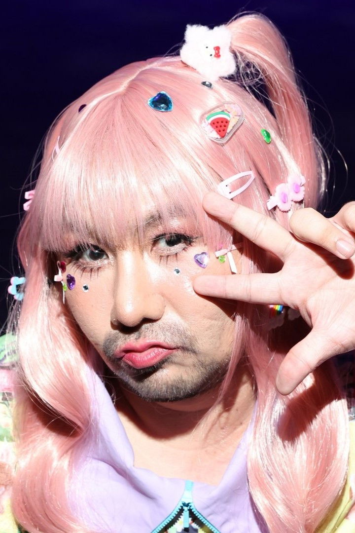 จักรพงศ์ พุ่มไพจิตร backdrop