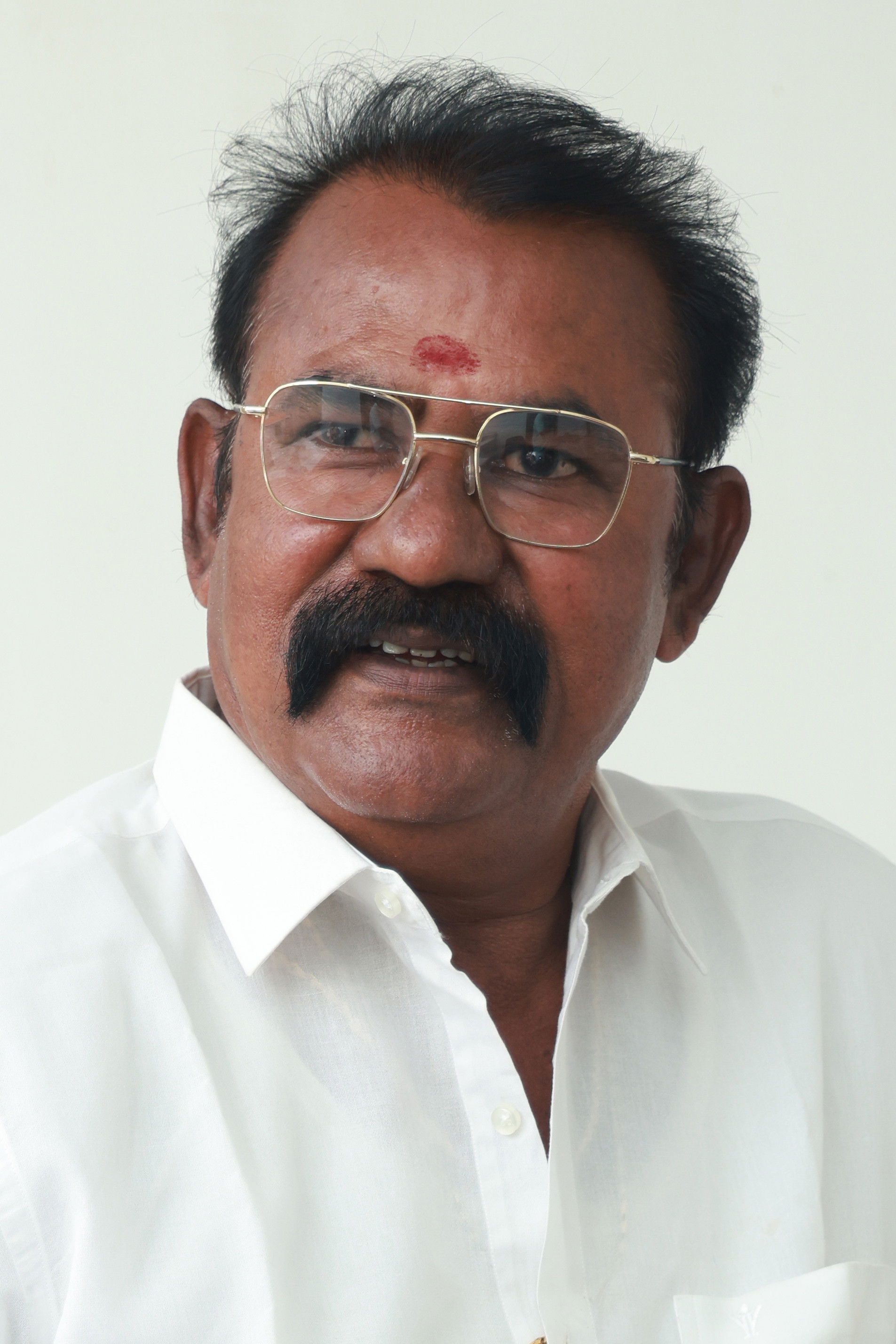 Uriyadi Anandraj backdrop