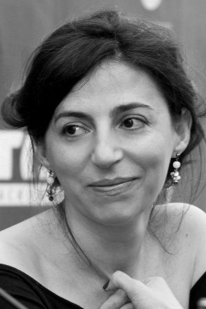 Eva Neymann backdrop