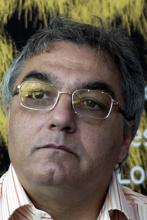 Cristian Comeaga backdrop