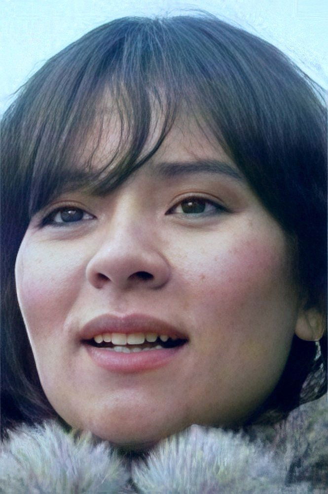 Mika Barthel backdrop