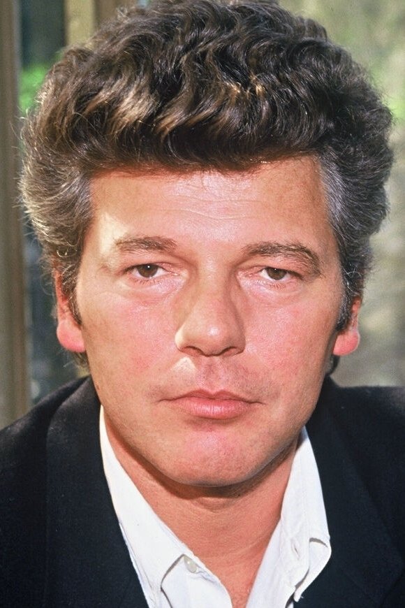 Philippe Chatel backdrop