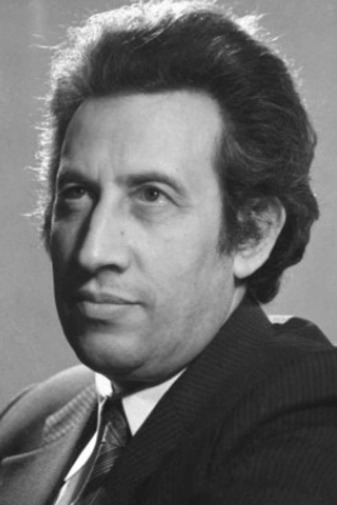 Viktor Dubrovskiy backdrop