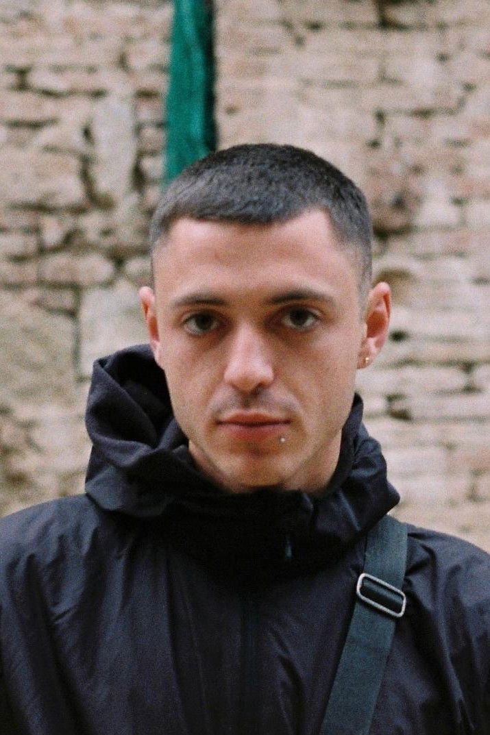 Miguel Bensadón Oliart backdrop