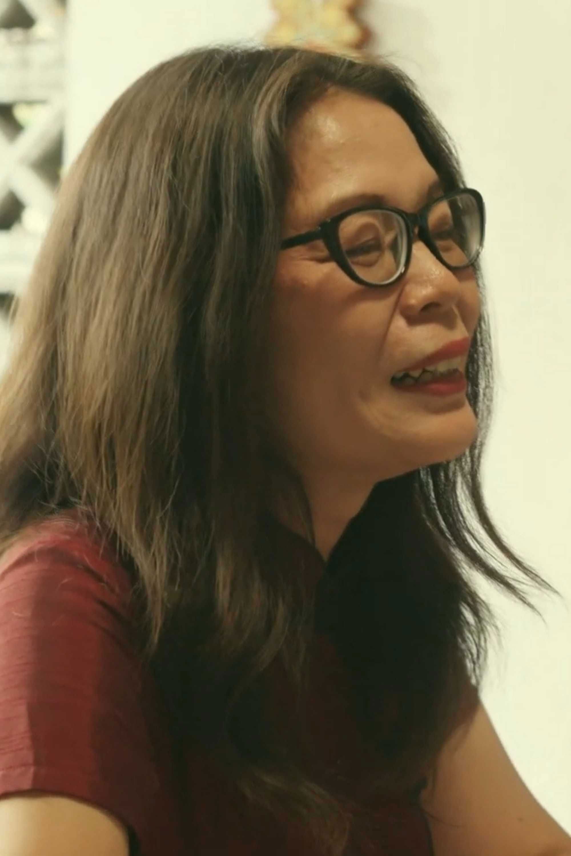 Yeni Yuniana backdrop