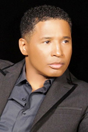 Kevon Edmonds backdrop