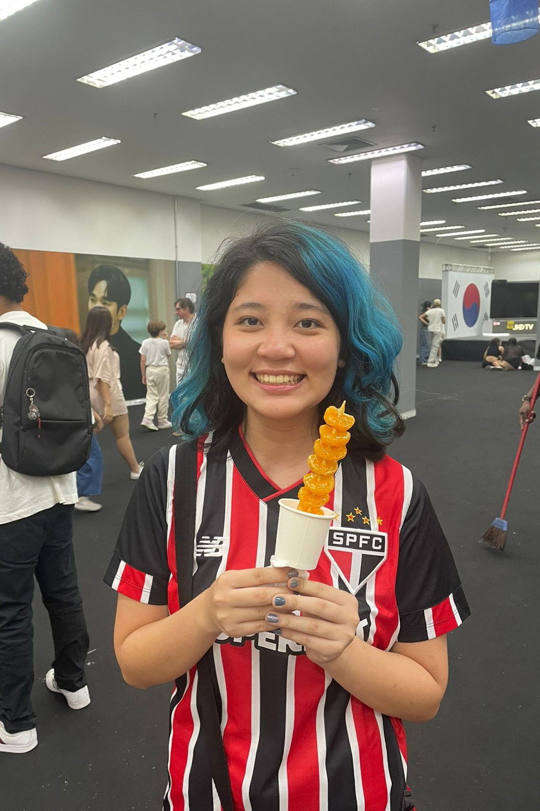 Gabriela Sasahara backdrop