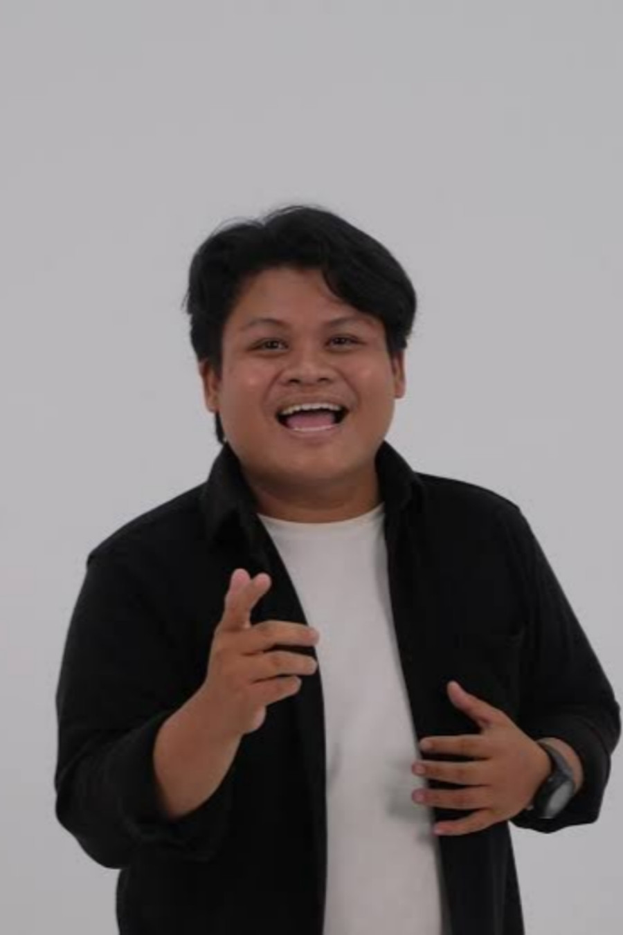 M. Fadholi Ambar backdrop