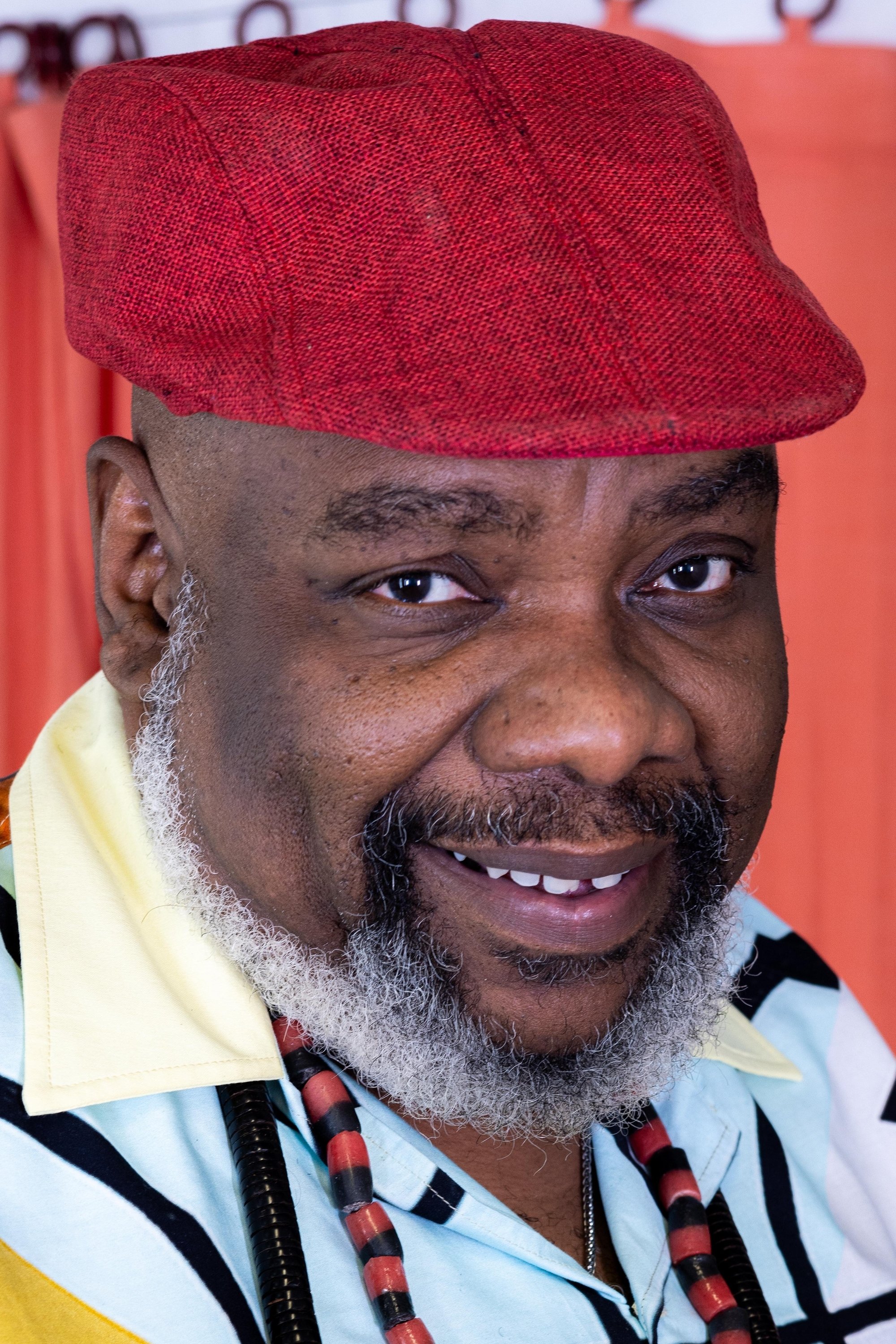 Serjão Loroza backdrop