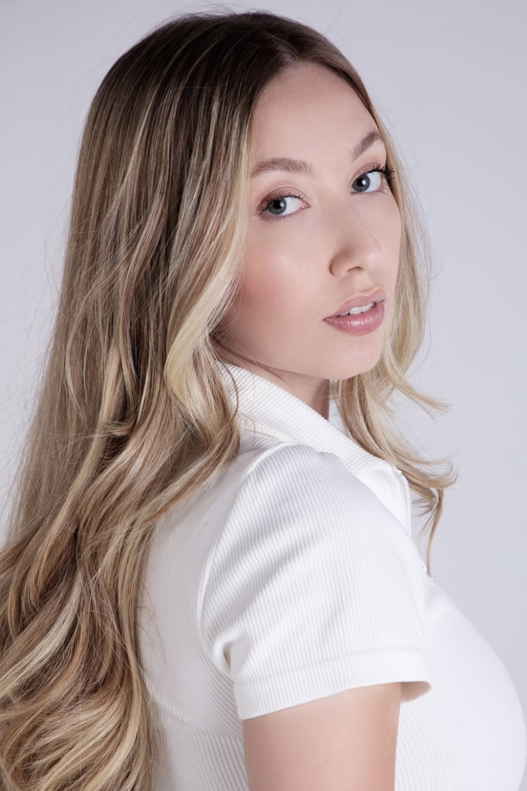 Carolina Cristal backdrop