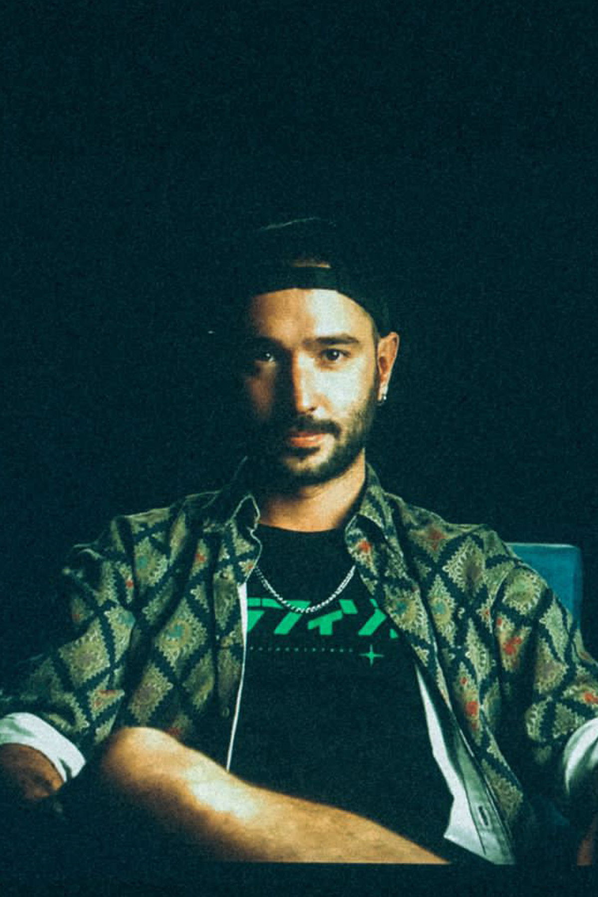 Sebastián Badino Lynch backdrop