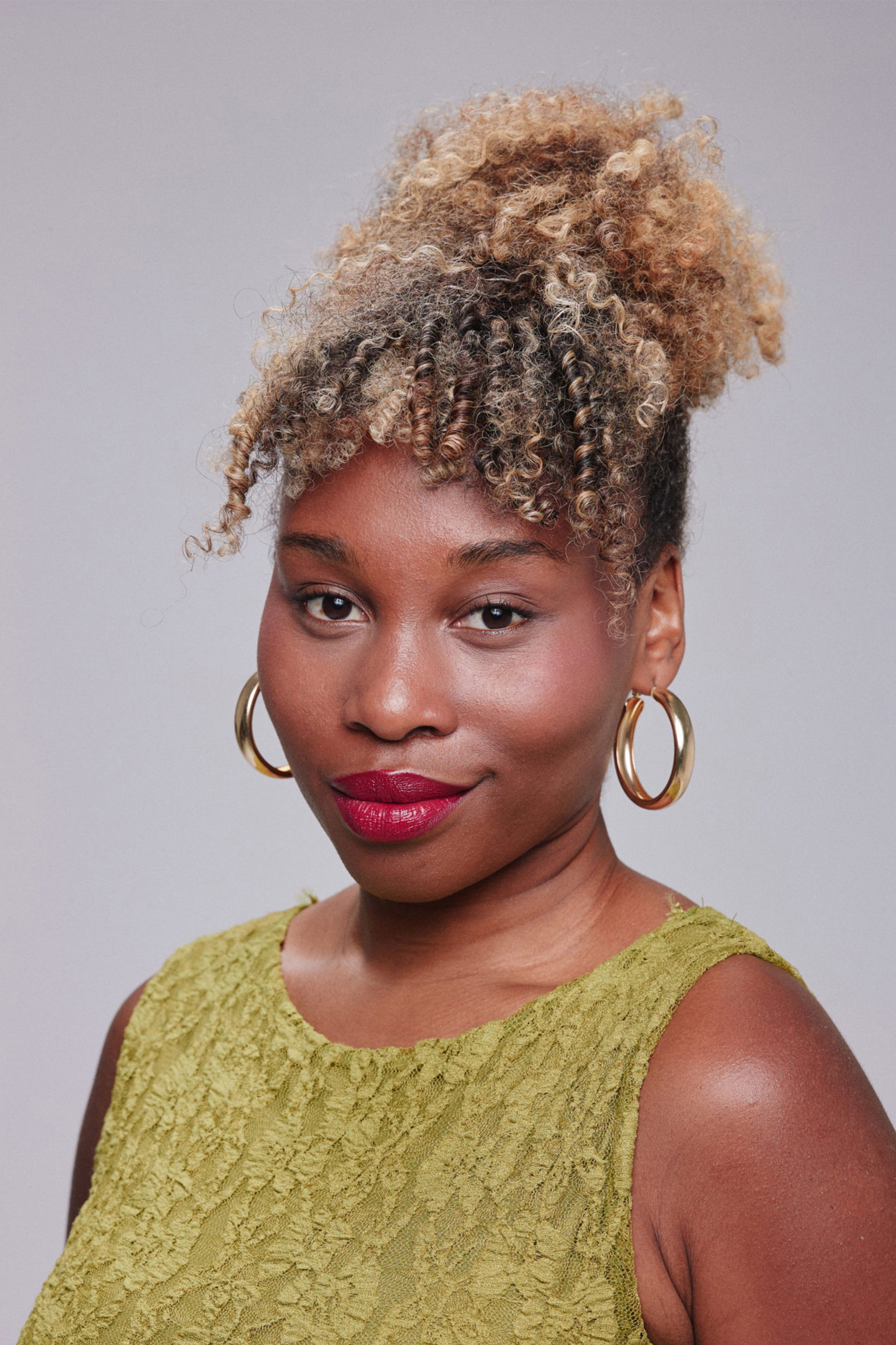 Lorena Moto backdrop