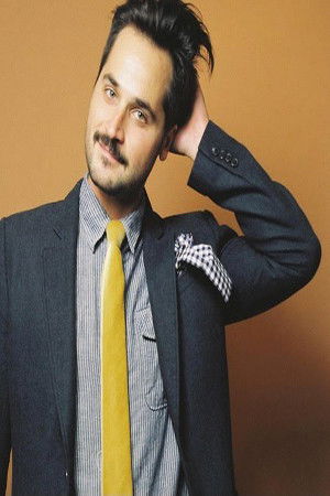 Gavin Bellour backdrop