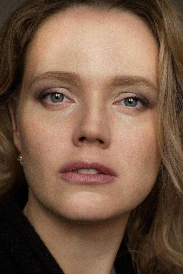 Yuliya Telpukhova backdrop