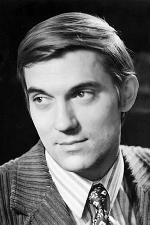 Yevgeni Kindinov backdrop