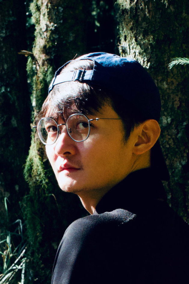 An-Min Wang backdrop