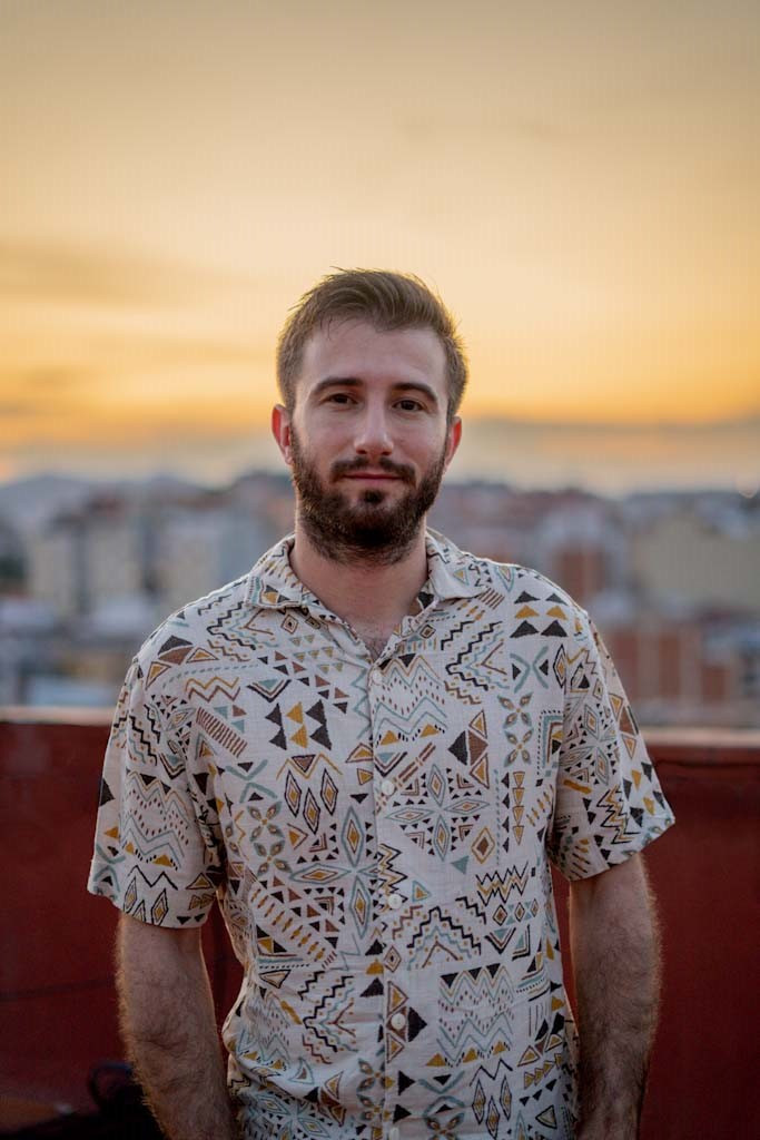 Adrián Pachón backdrop