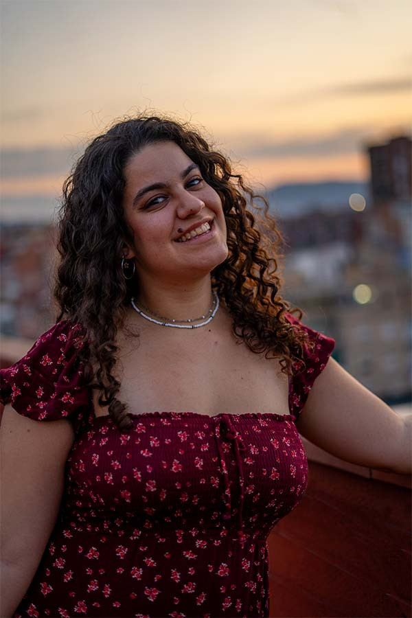 Irene Almirante backdrop