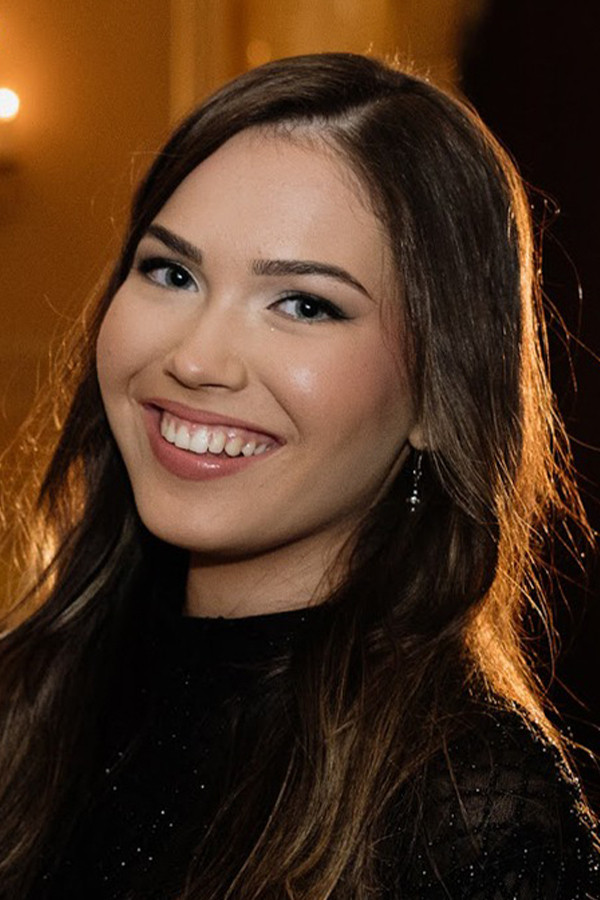 Maša Drašler backdrop