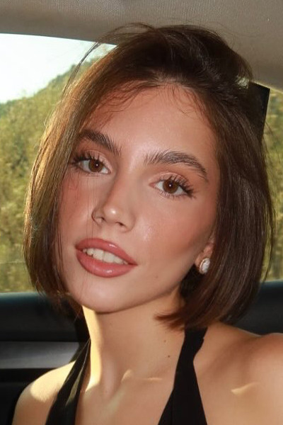 Lara Velimirović backdrop