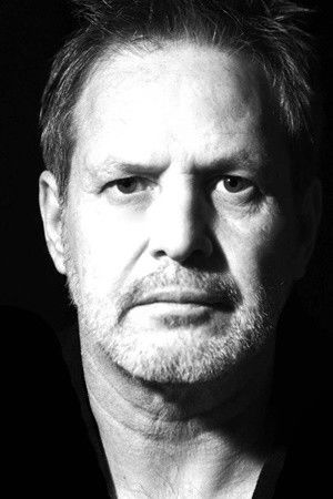 Zeca Cenovicz backdrop