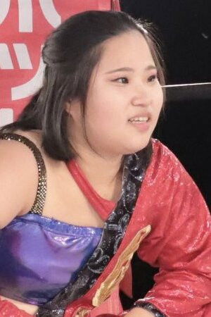 Yura Suzuki backdrop