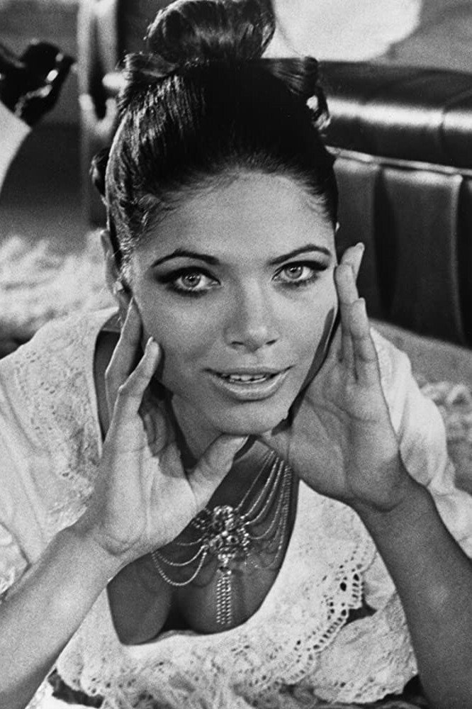 Ingrid Back backdrop