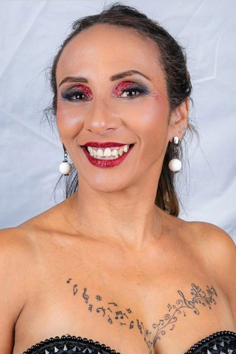 Neide Nazaré backdrop