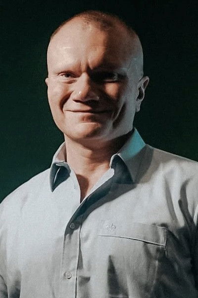 Dmytro Chorny backdrop