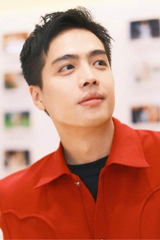 Aung Ye Htike backdrop