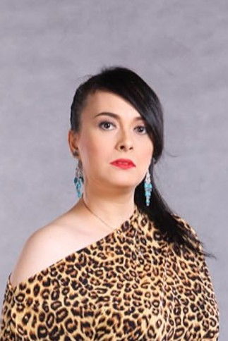 Nikka Valencia backdrop