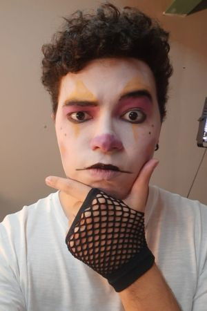 João Pedro Corrêa backdrop