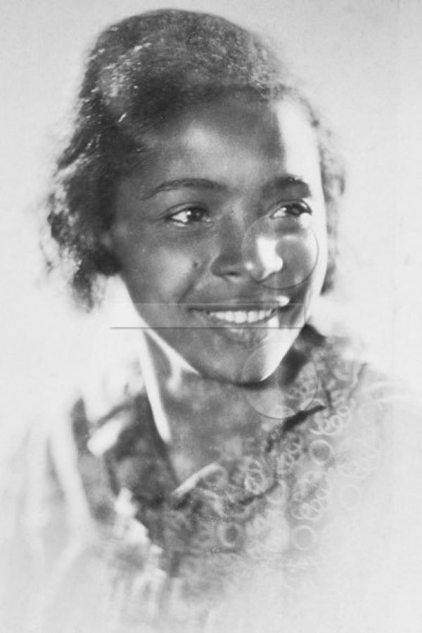 Maria Lucia backdrop