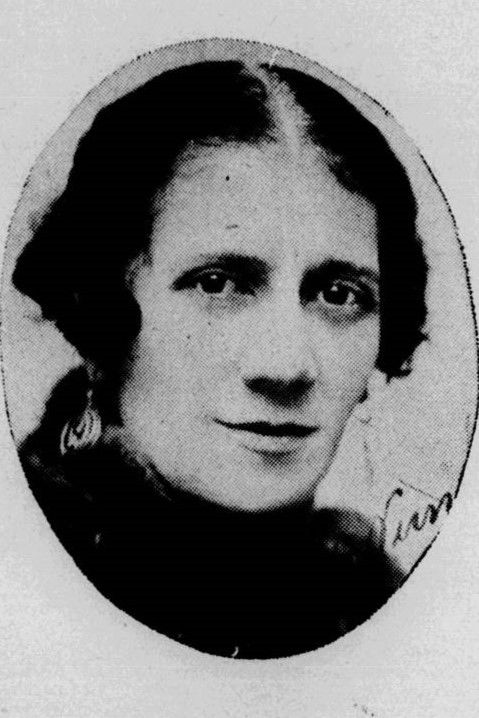 Luiza del Valle backdrop