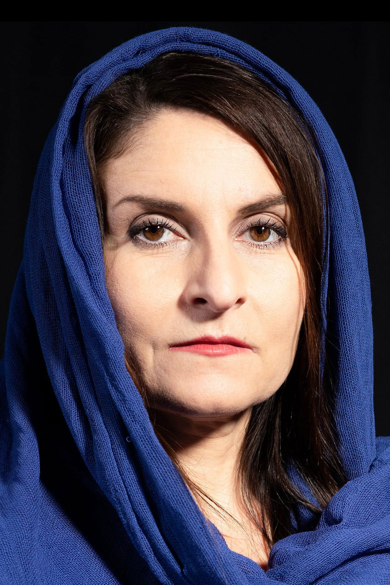 Έλενα Υφαντή backdrop