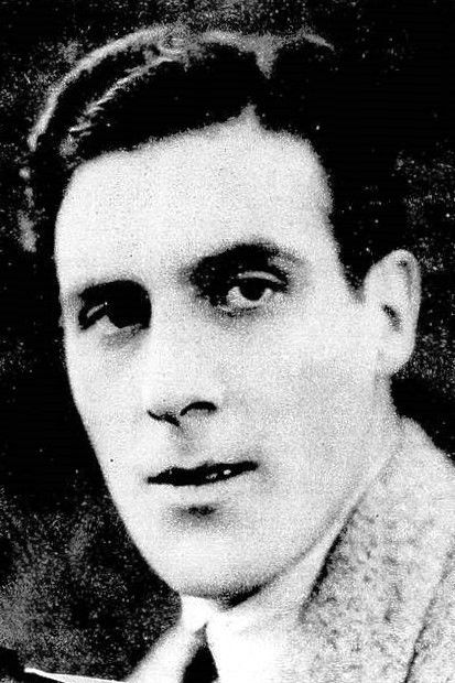 Laes Mac Reni backdrop