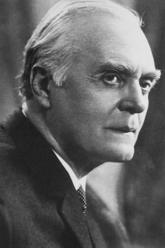 Fyodor Nikitin backdrop