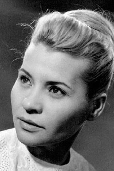 Teri Horváth backdrop