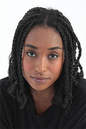 Dhara Lopes backdrop