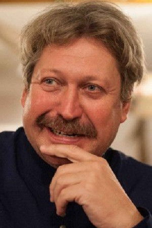 Viktor Pavlyuchenkov backdrop