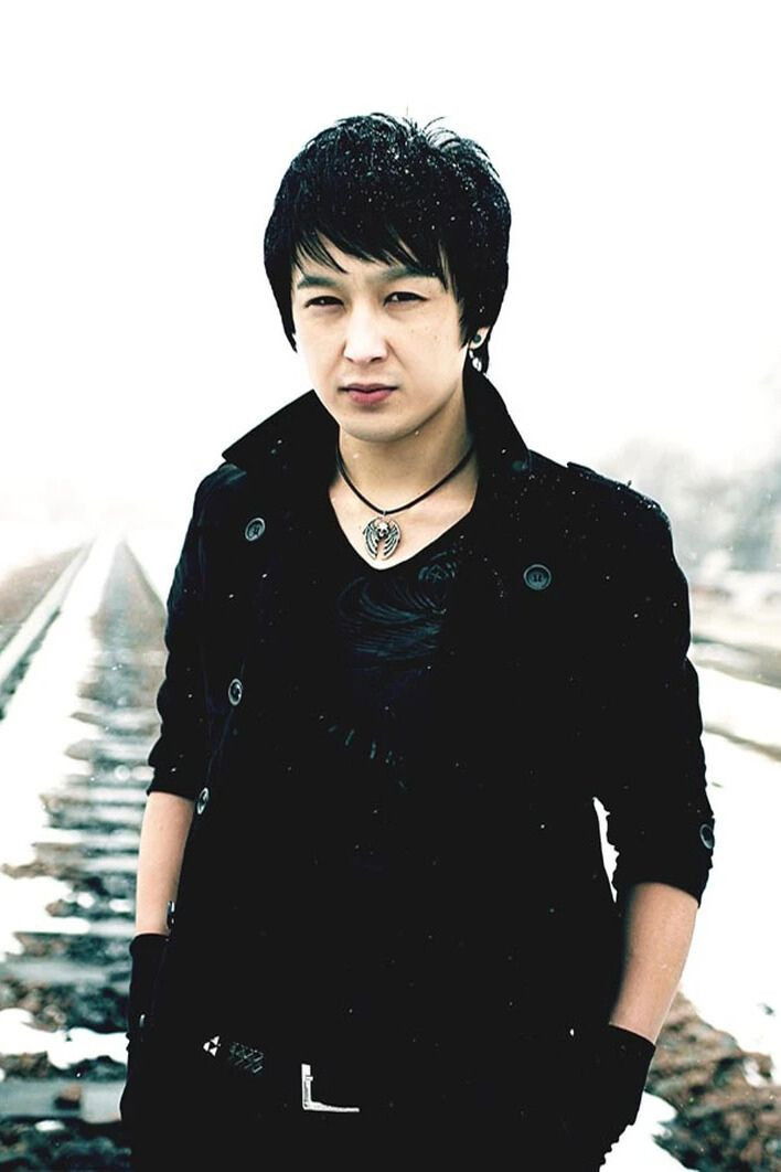 Darhan Eshenaliev backdrop