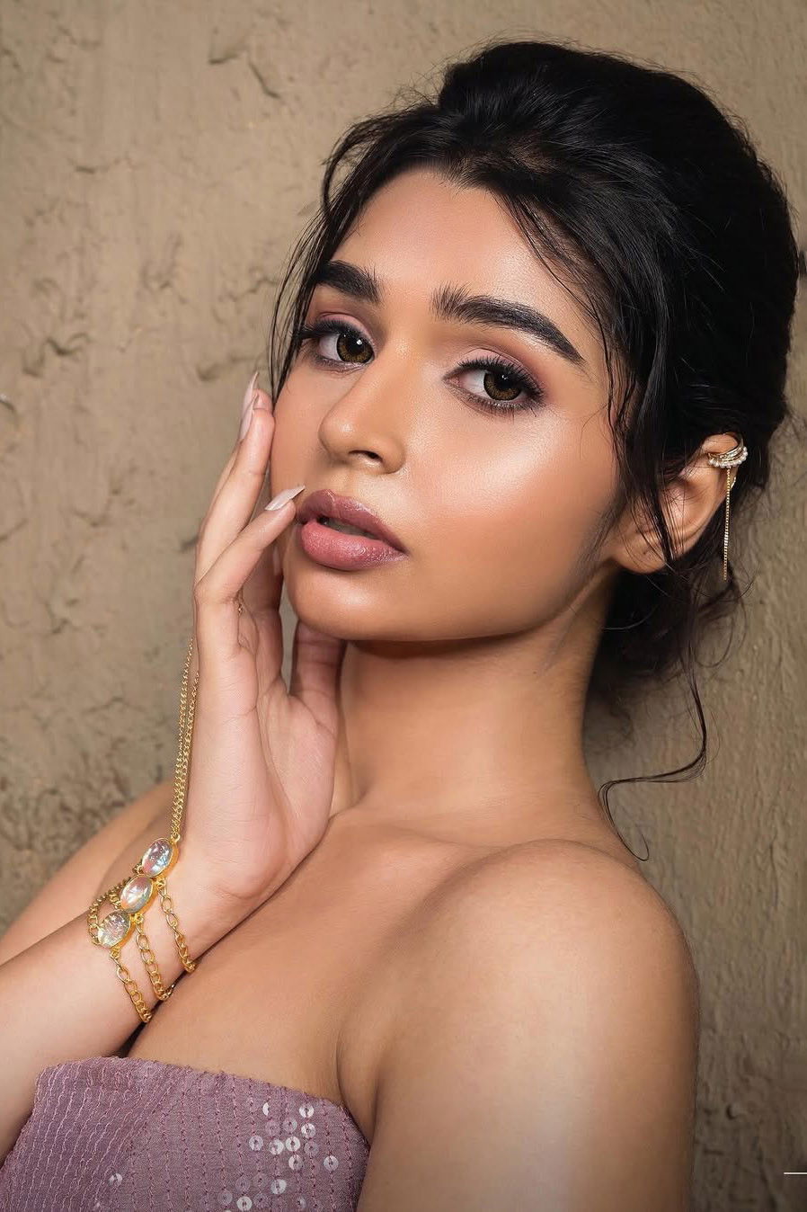 Vaibhavi Tandle backdrop