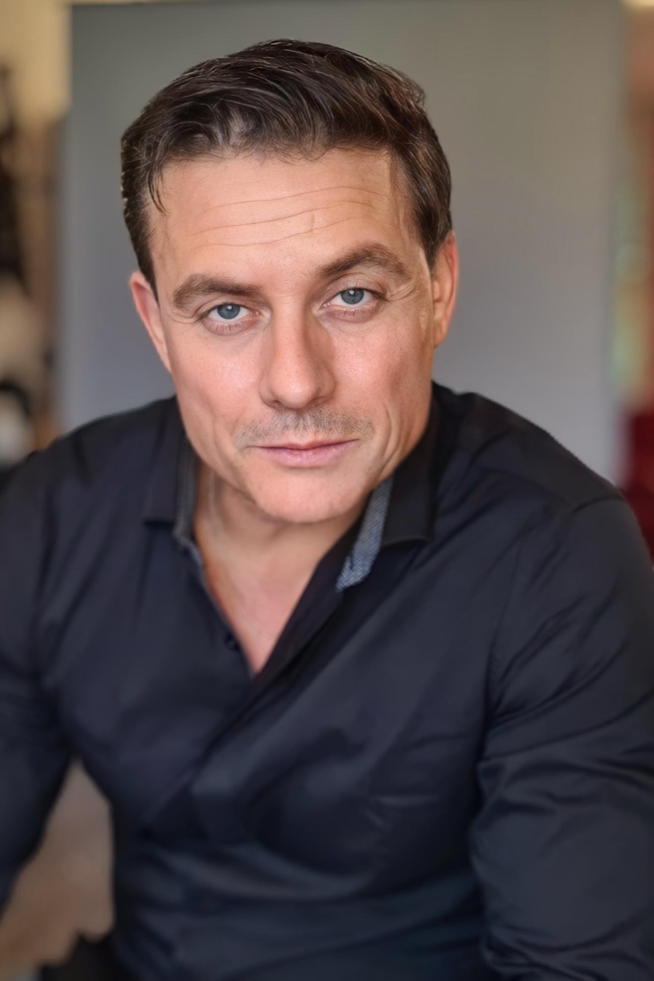 Remo Vinzens backdrop