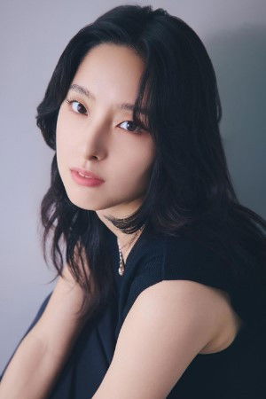 Marisa Yasukawa backdrop