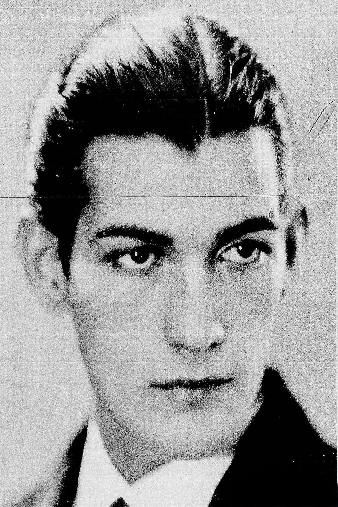 Ernani Augusto backdrop