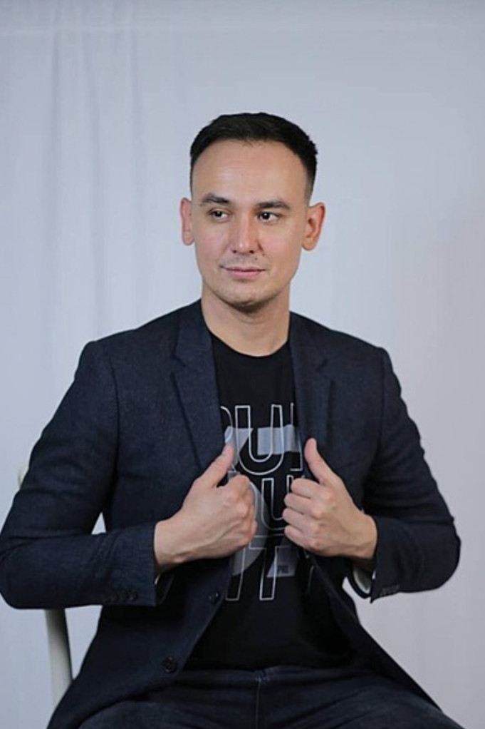 El'dar Karimov backdrop