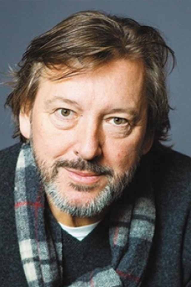 László Gálffi backdrop