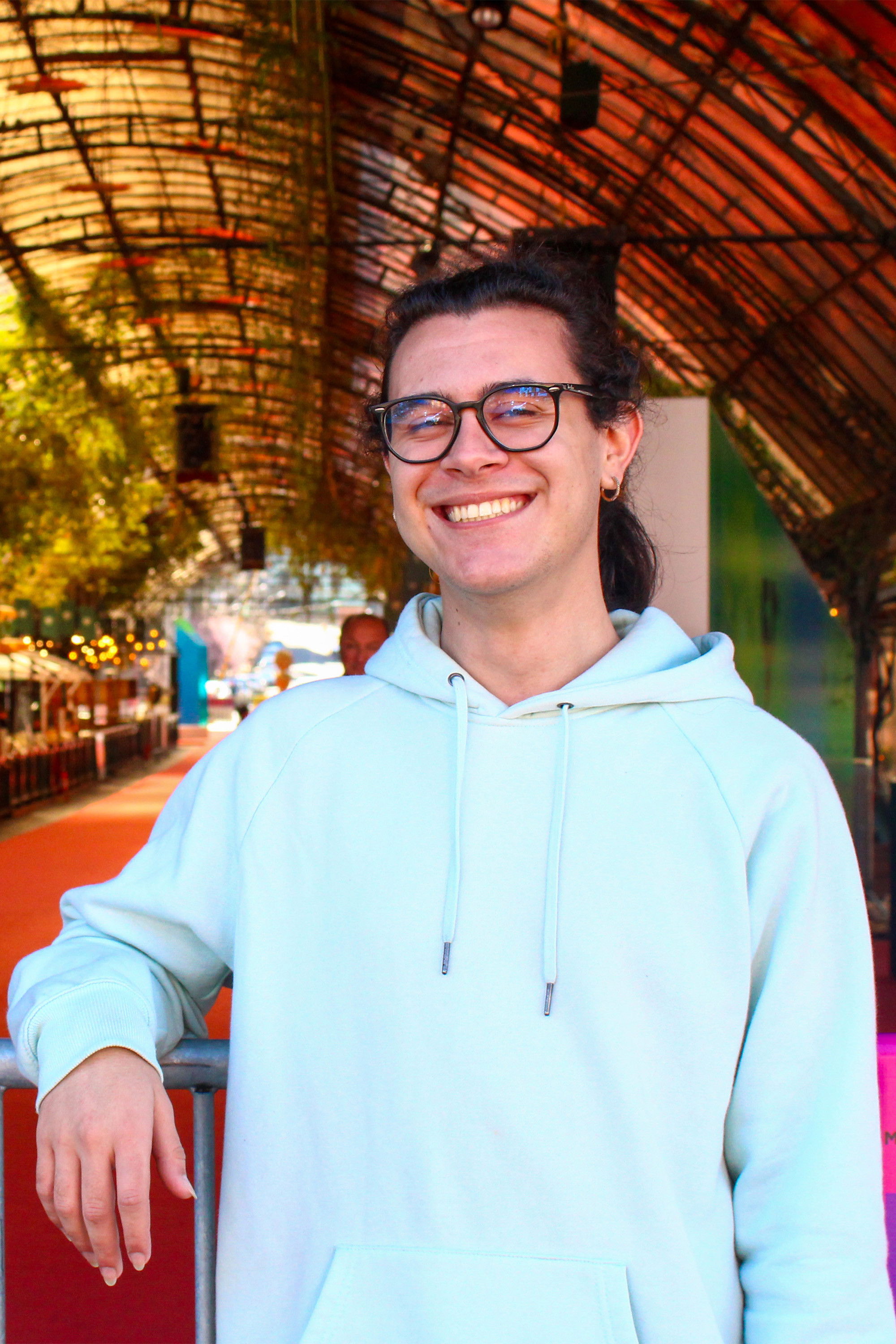 Rafael Peroni backdrop