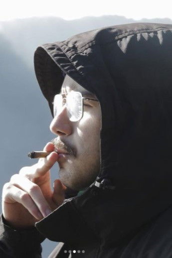 Alex Barragán backdrop