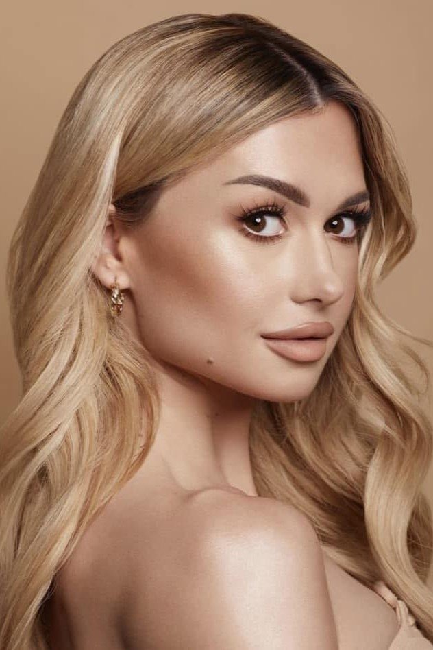 Weronika Sowa backdrop